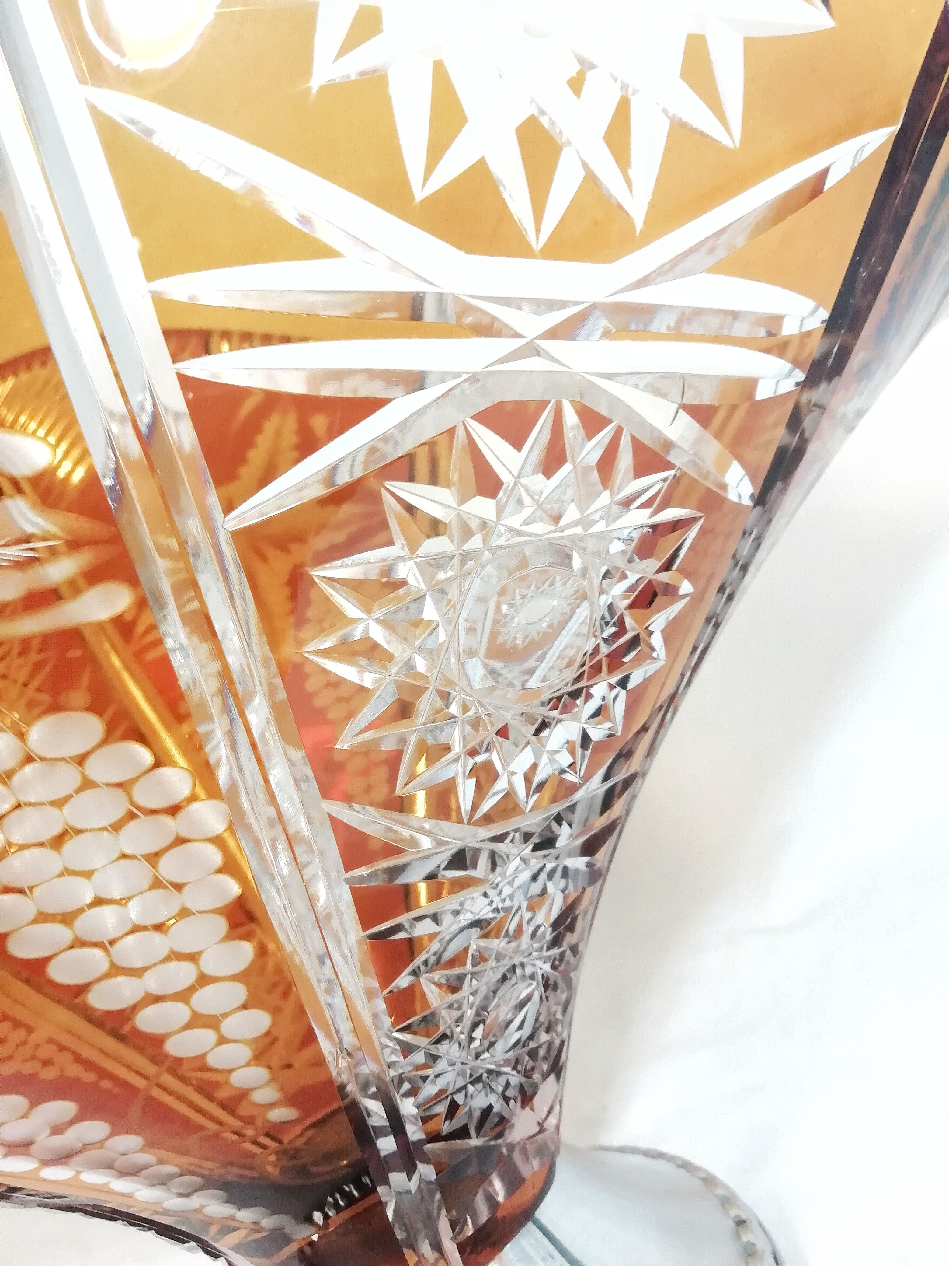 Bohemian crystal cut-glass Center