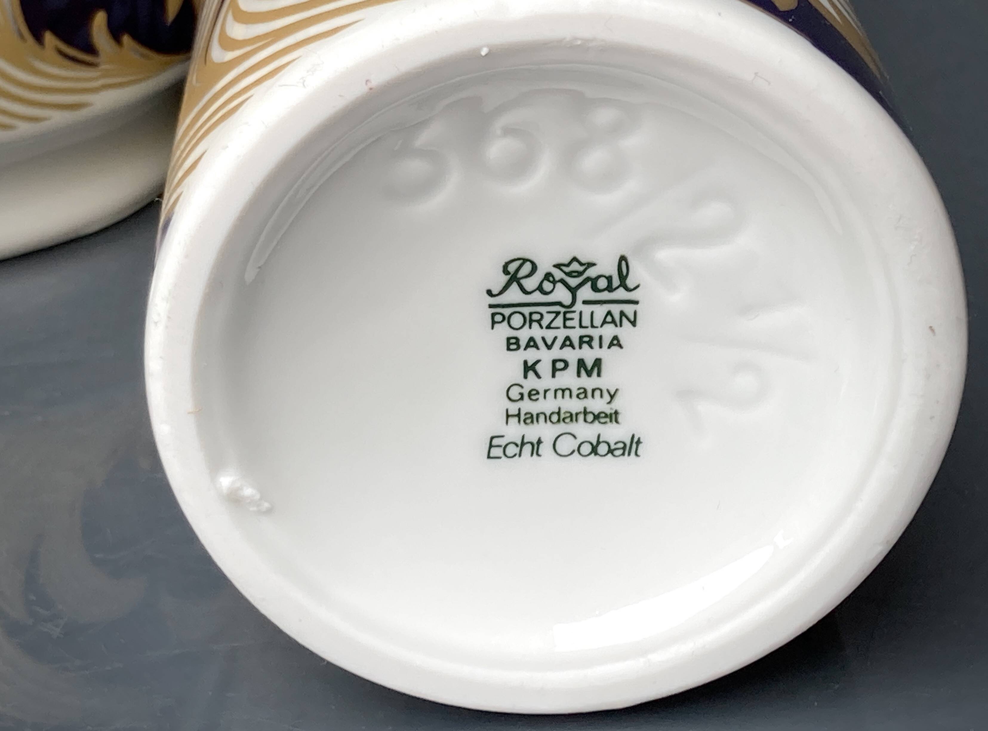 2 Royal Bavarian porcelain vases - KPM - Echt Cobalt