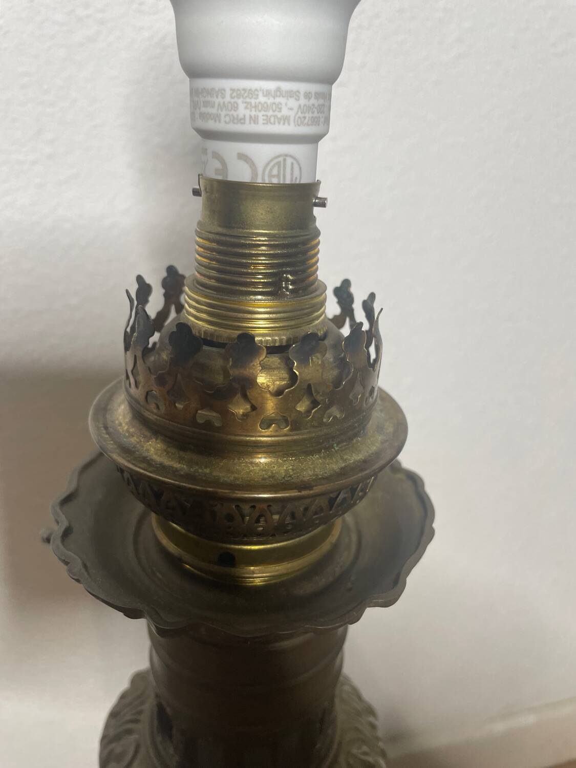 Old Napoleon 3 globe electrified oil lamp in opaline