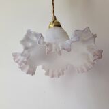 White and pink opaline suspension