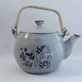 Vintage teapot - floral patterns