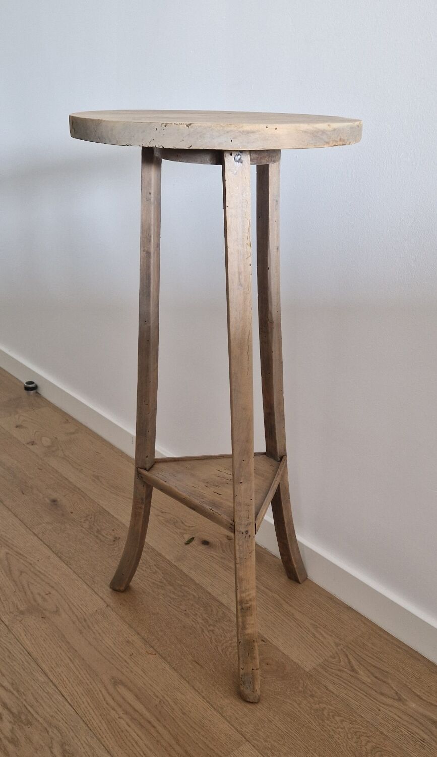 Old pedestal table driftwood