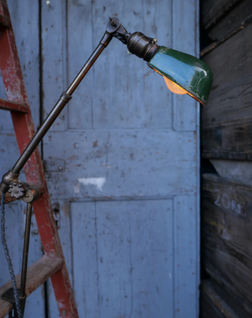 LAMP OC White wall attachment