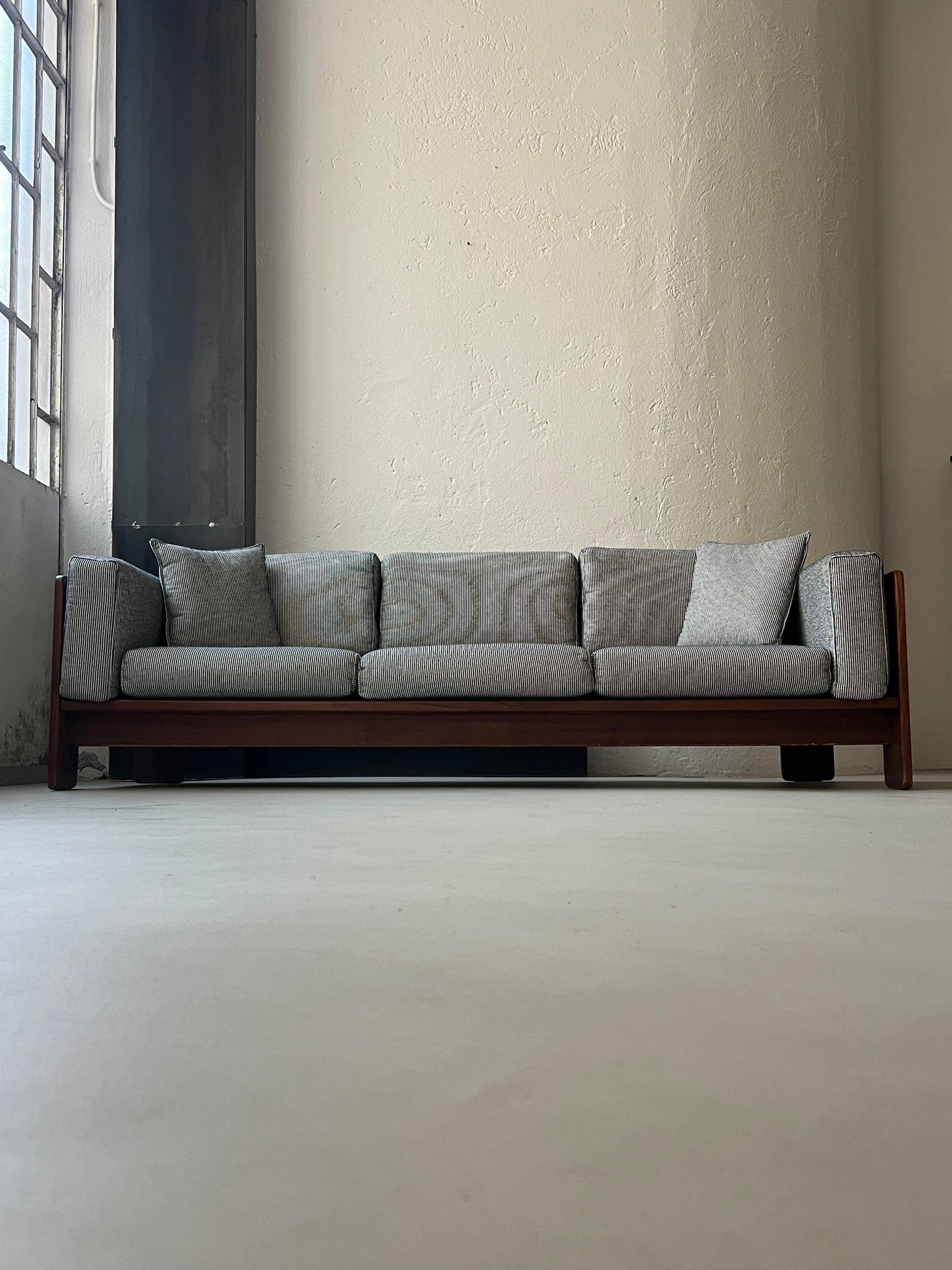 Sculptural Mid Century Bastiano sofa by Afra and Tobia Scarpa, Made in Italy