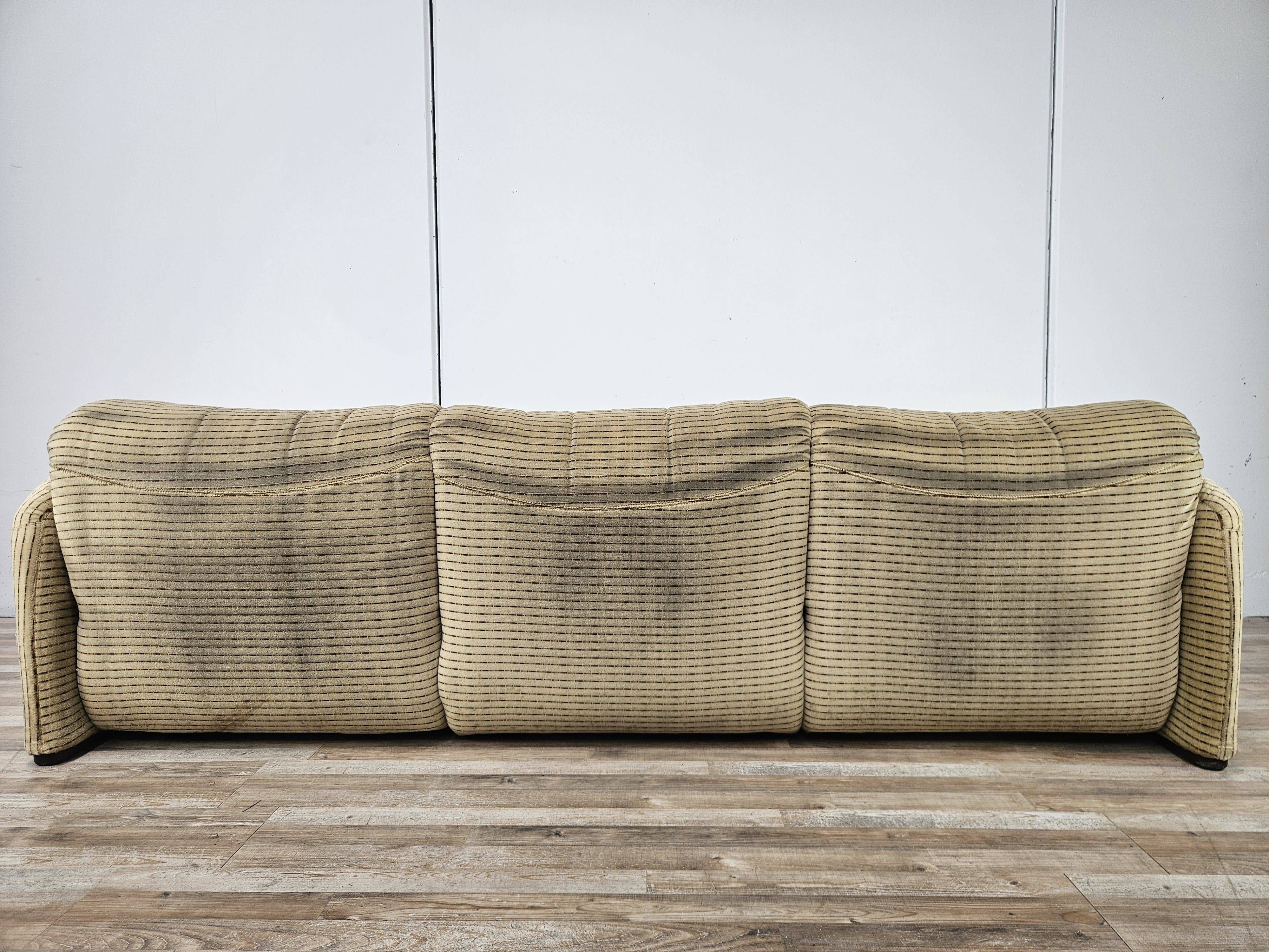 Maralunga three-seater sofa by Vico Magistretti from the 1970s