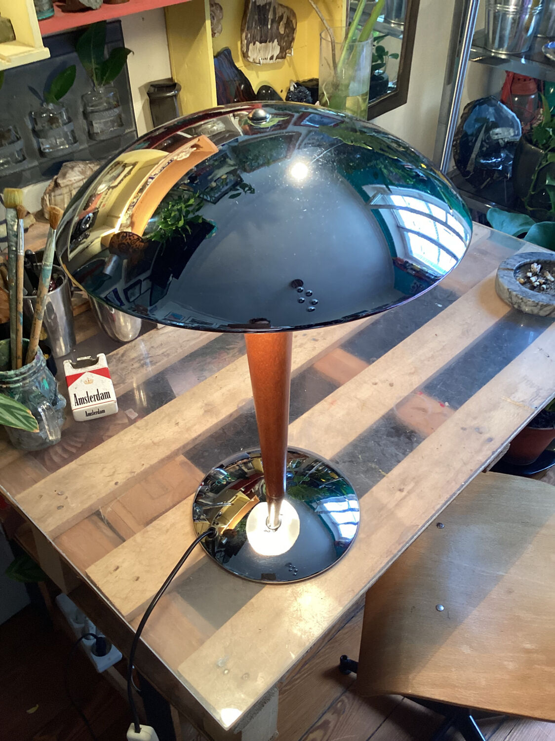 Vintage design liner mushroom table lamp