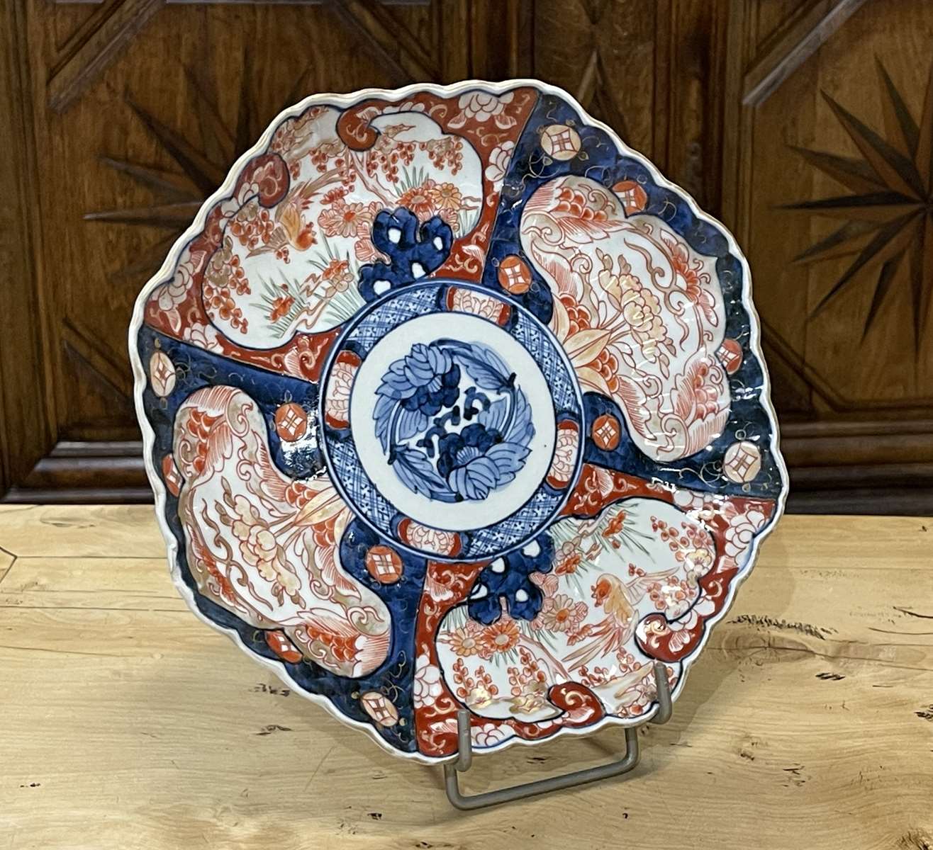 Porcelain dish of Imari (Japan) XIXth