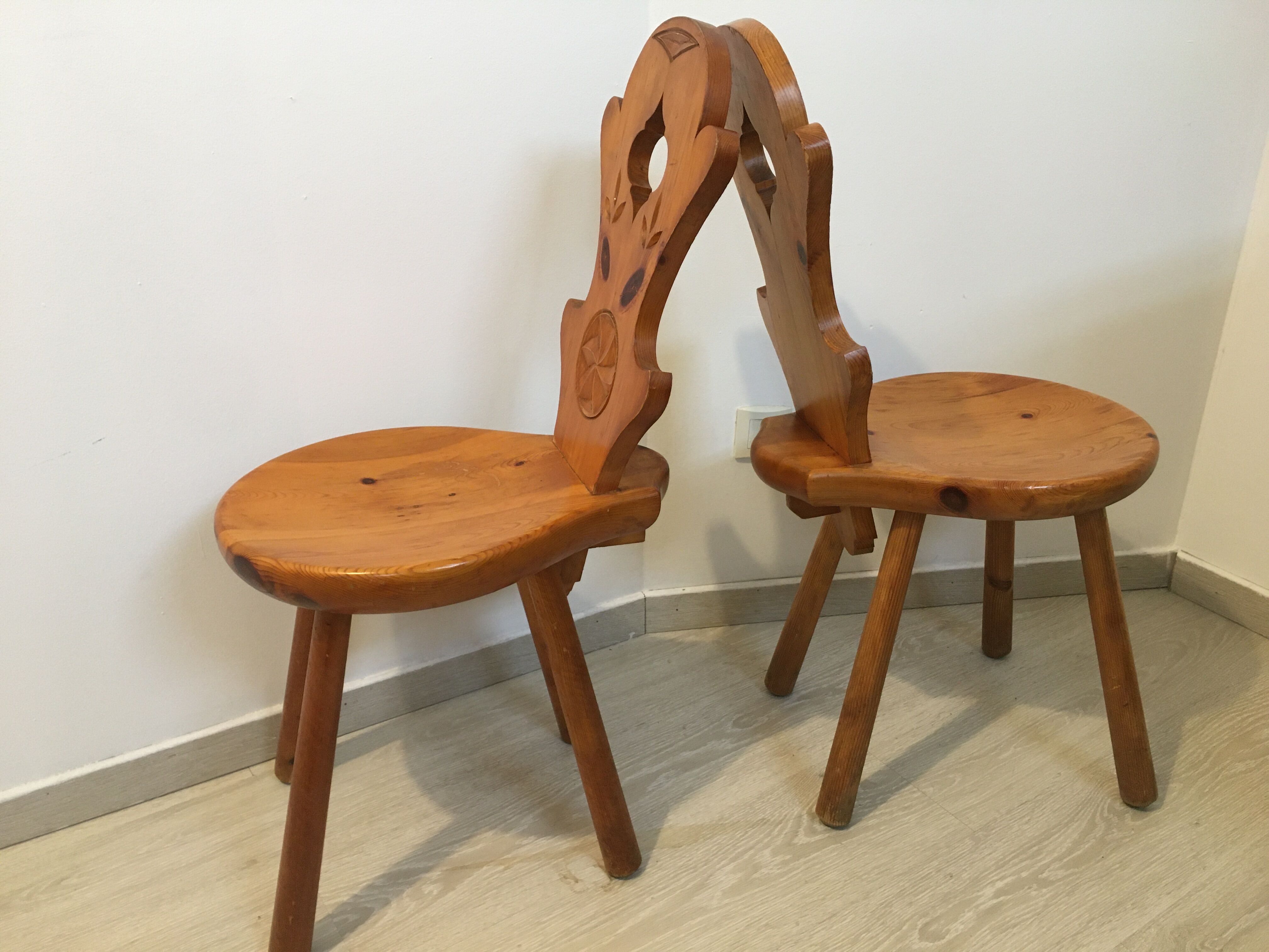 Mountain pine wood chairs