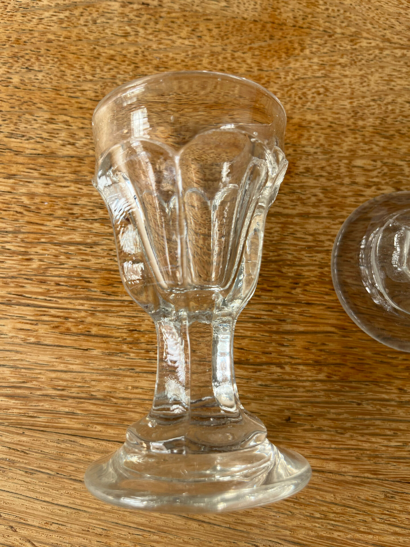 Pair of liqueur glasses 1900 known as "trompe couillon"