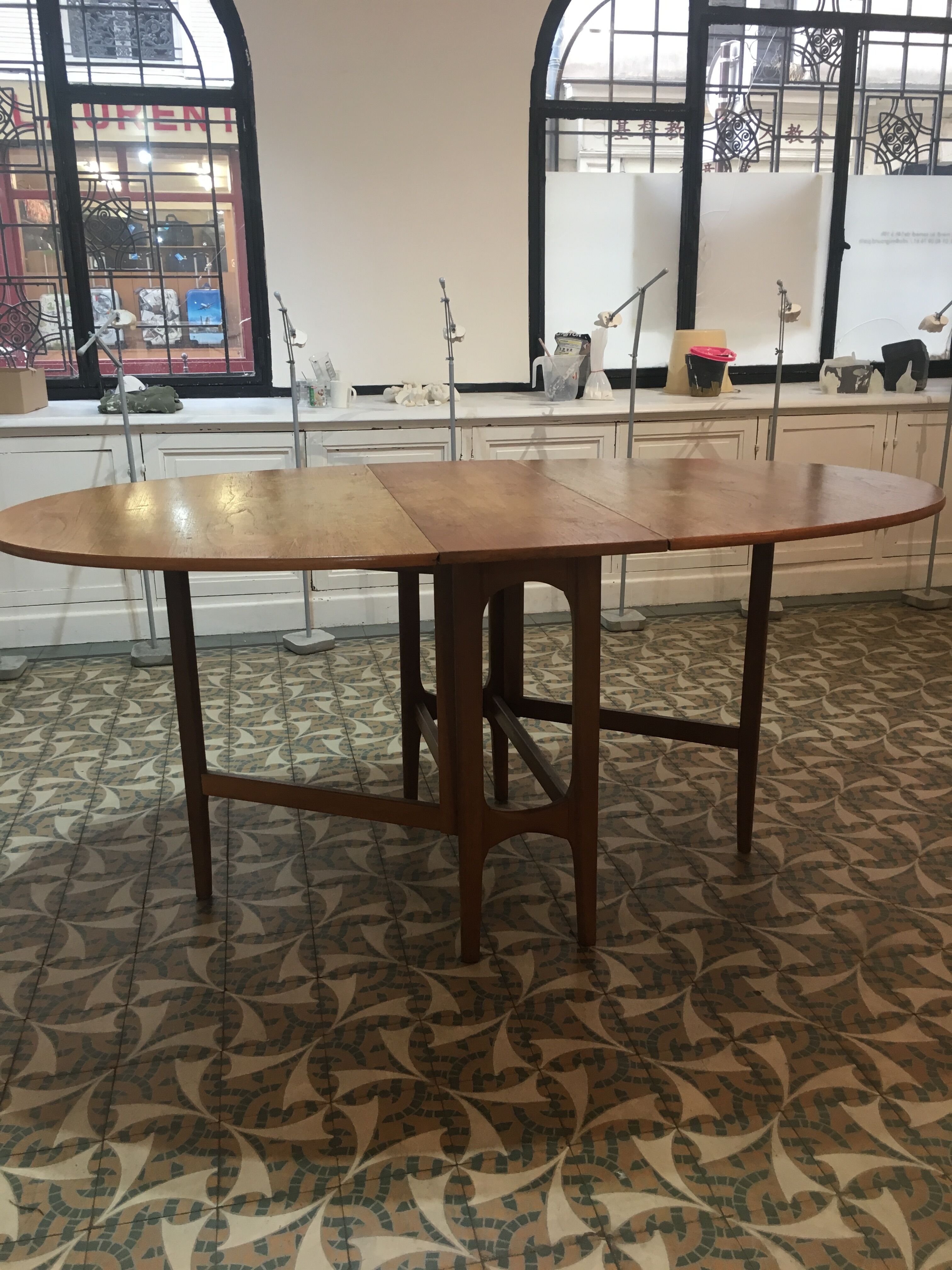 Folding table scandinavian