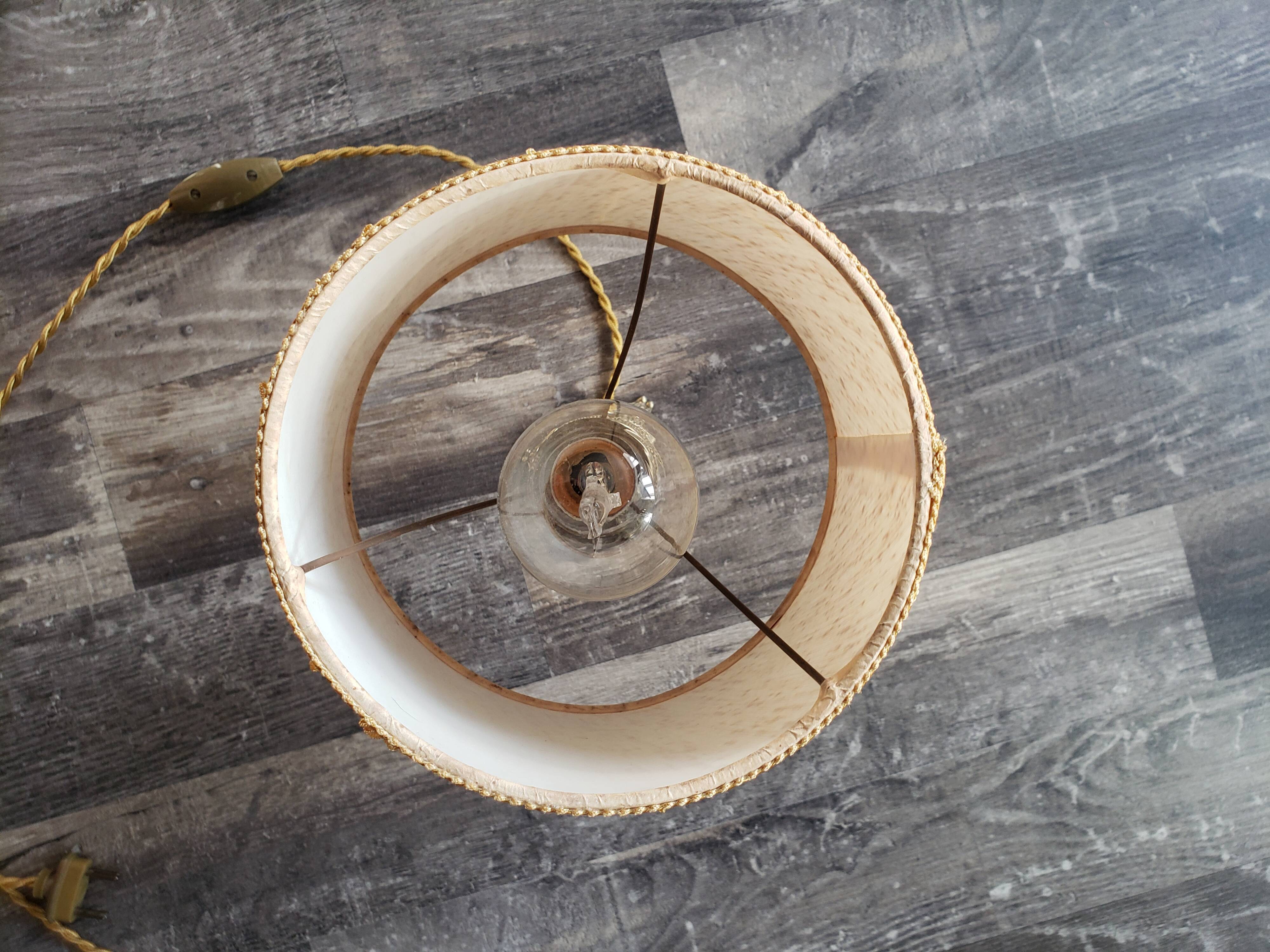 Bedside lamp tripod foot brass pattern child cherub