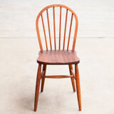 Série de 4 chaises scandinaves à dossier baton 1960