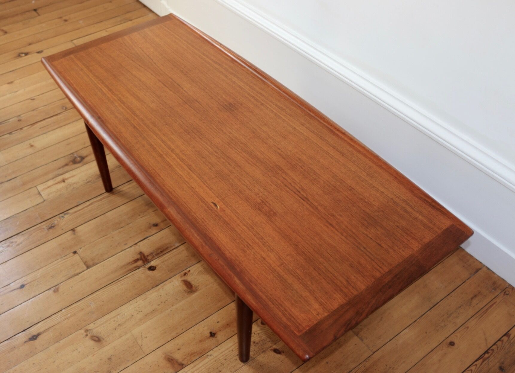 Scandinavian teak coffee table Grete Jalk 60
