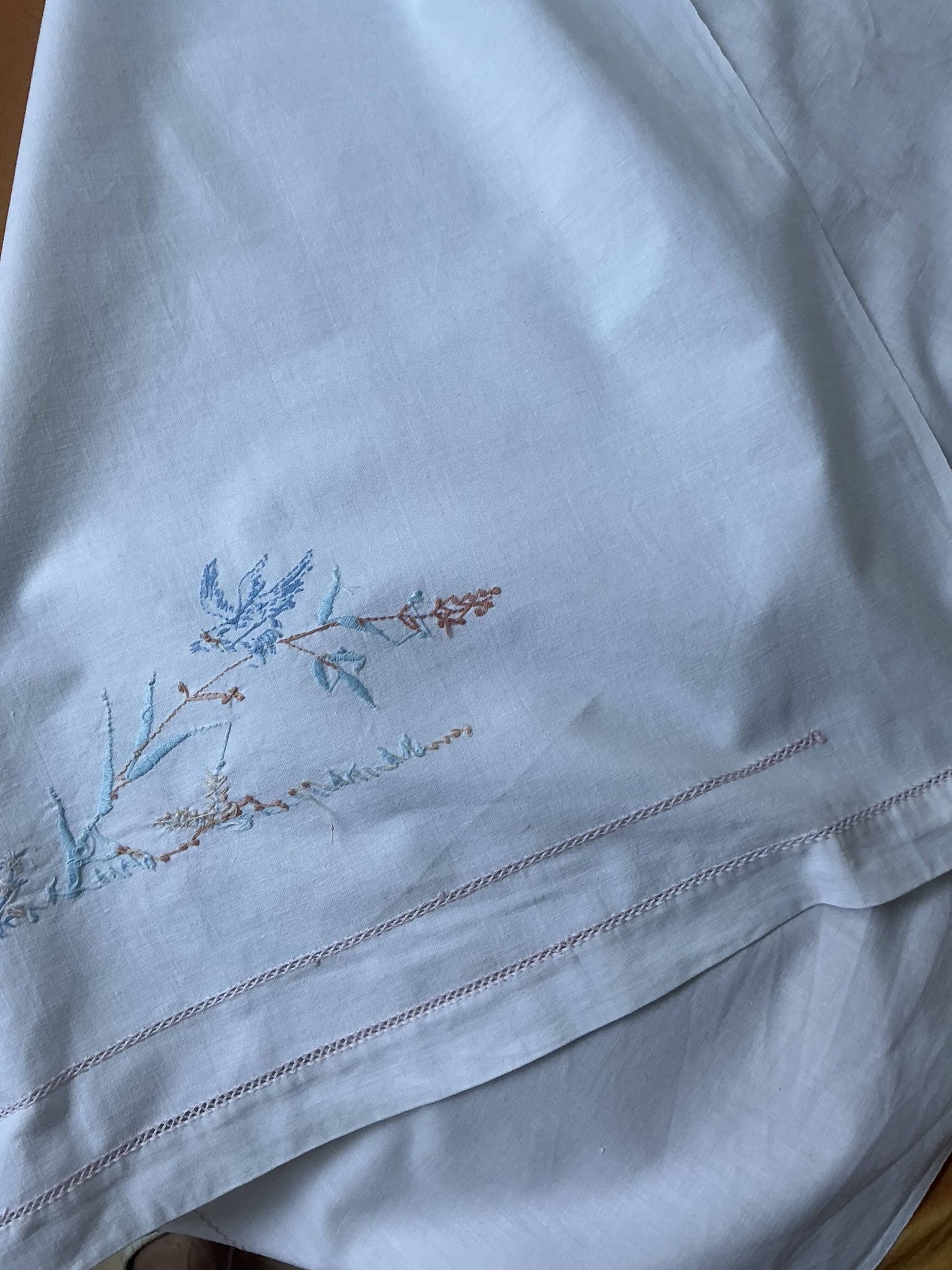 Drap brodé enfant 112 X 78 cm