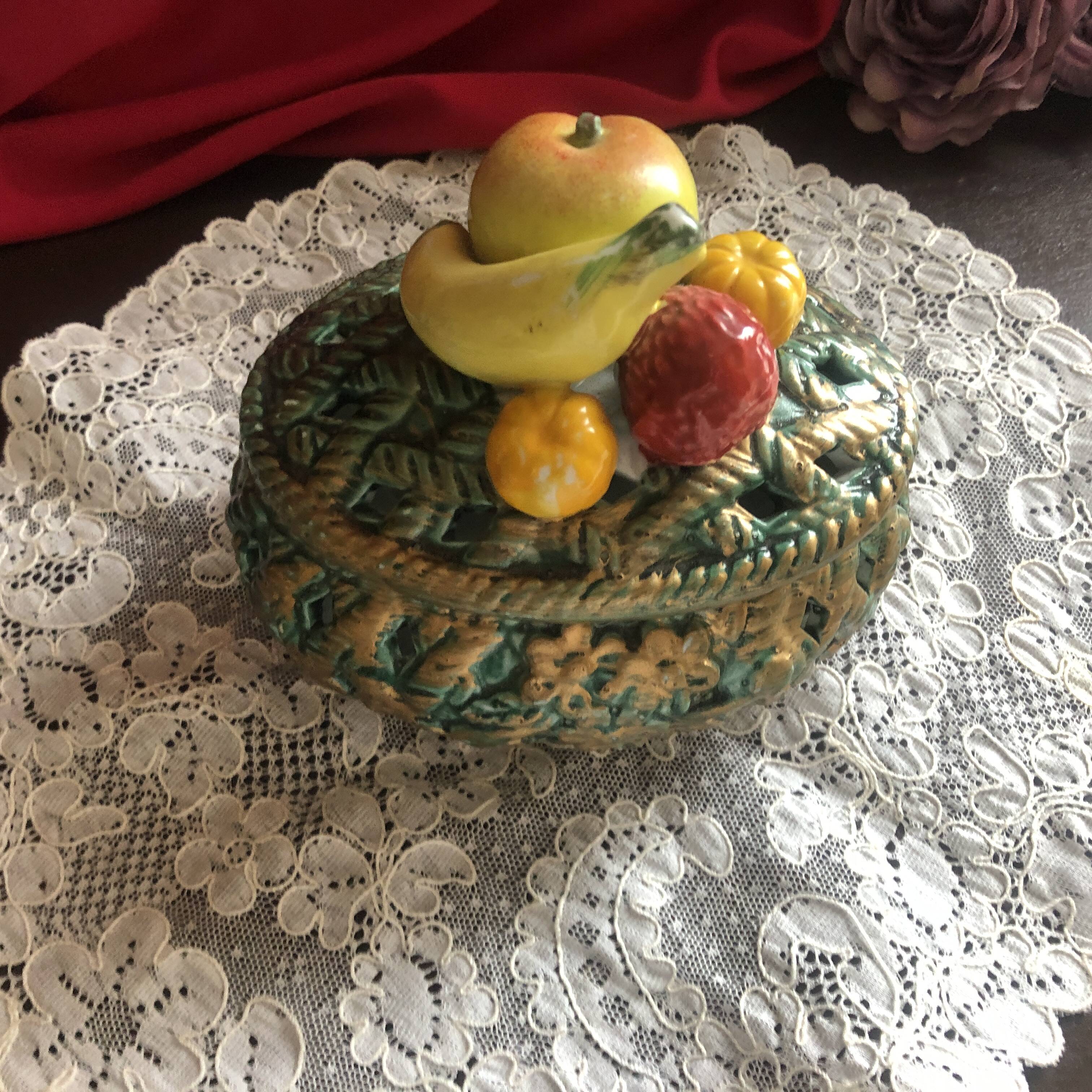 Openwork earthenware candy box with fruit slip