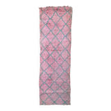 Moroccan Boujad rug in pink - 295 x 93 cm