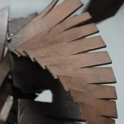 Sculpture en fer constructiviste abstraite, signée CH, Pays-Bas, années 1960 – II