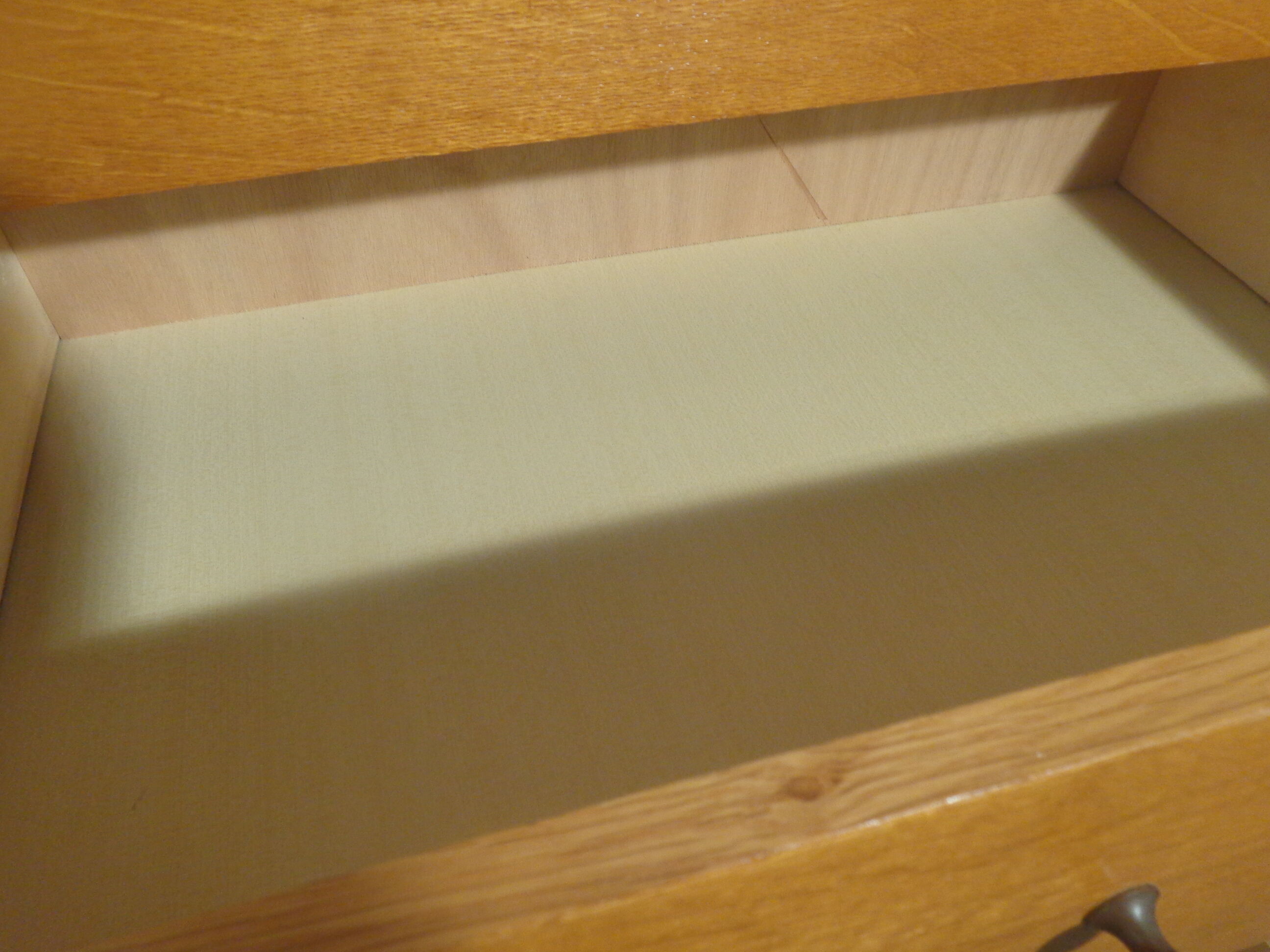 Vintage dresser 1960