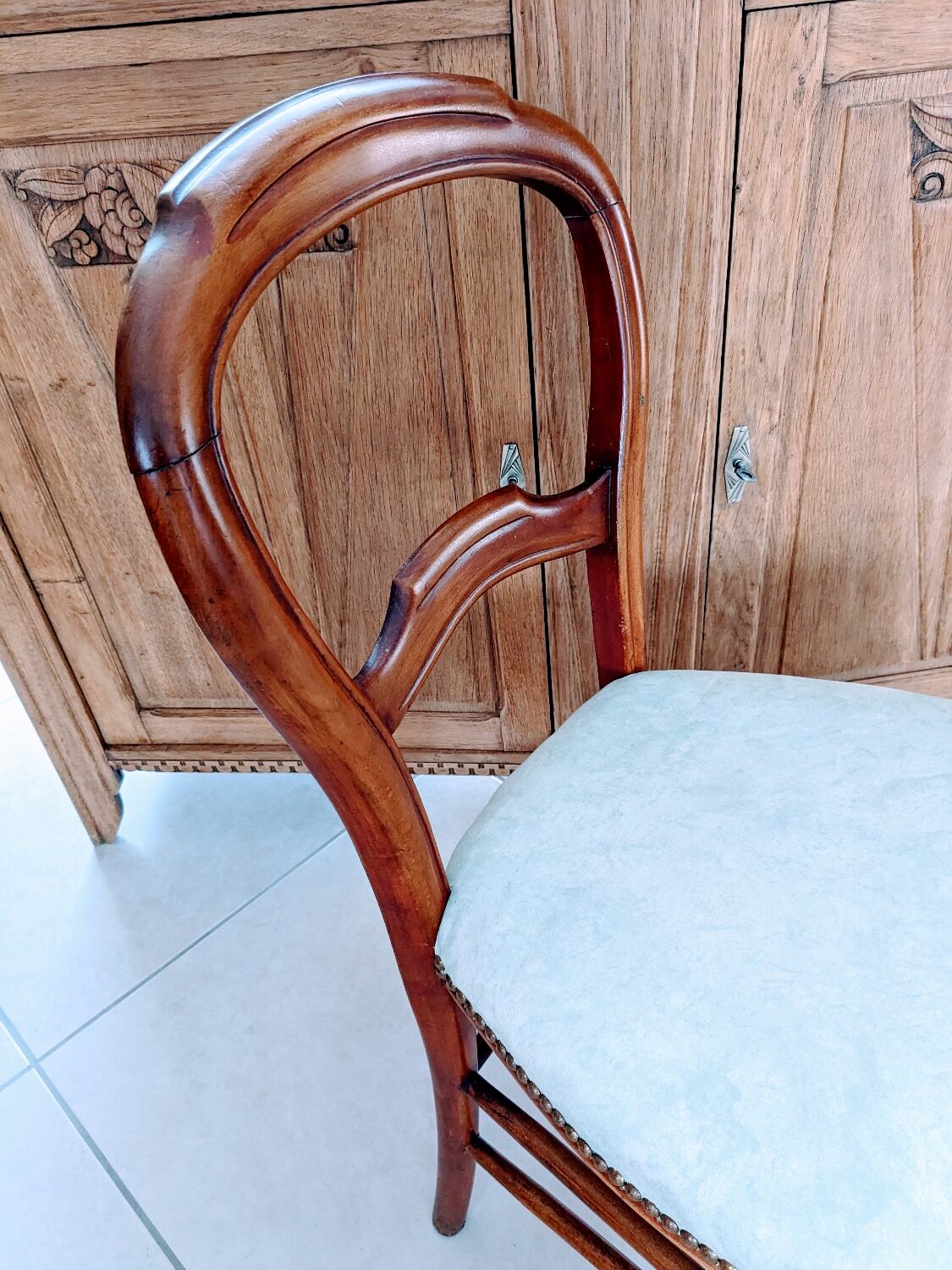 Louis Philippe chair sitting fabric