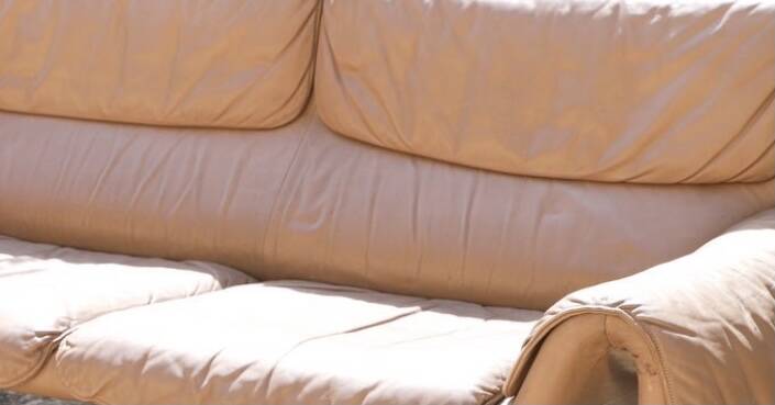 High-end leather sofa, beige De Sede sofa