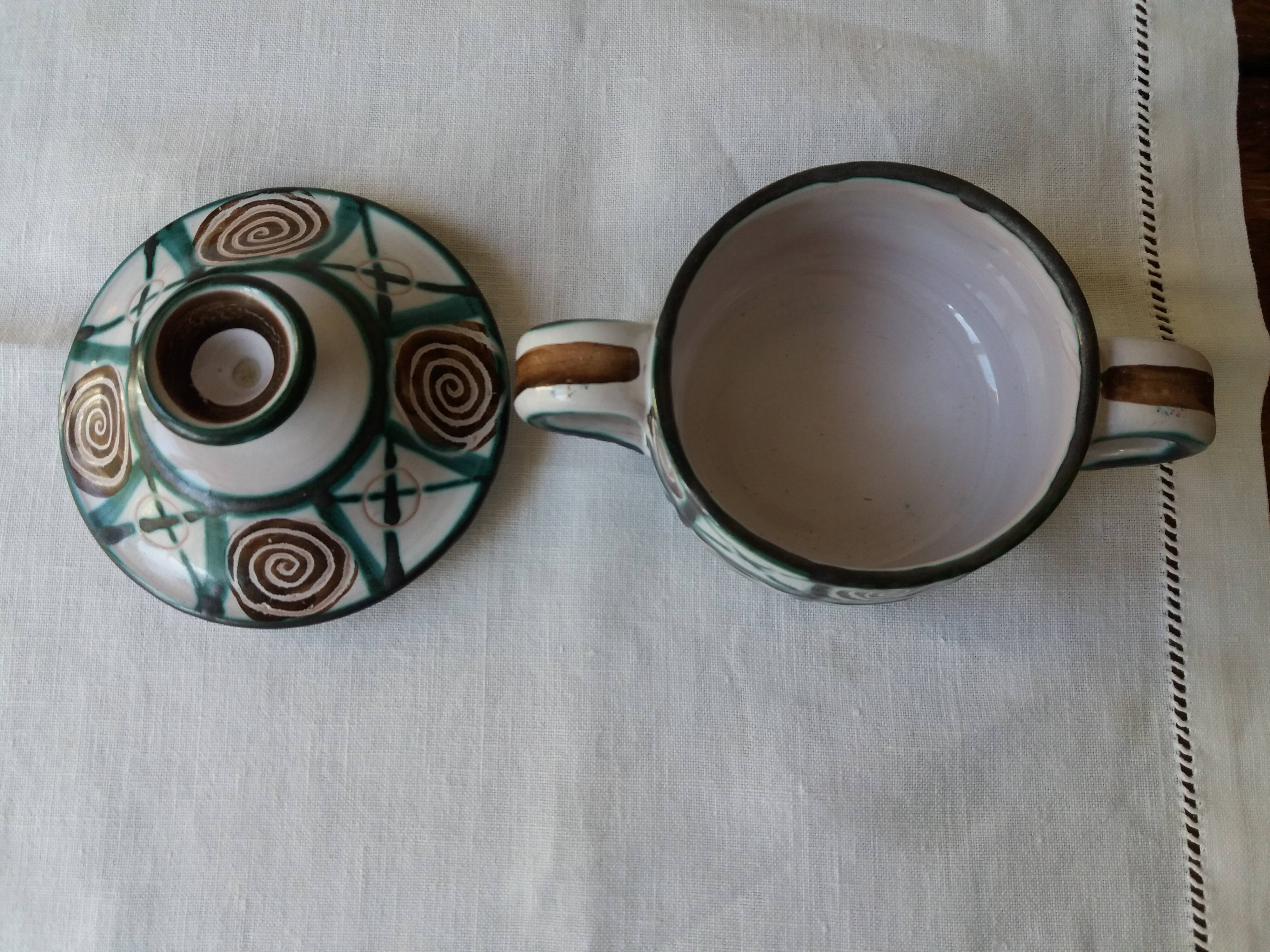 Pot couvert sucrier signed r.p. robert picault Vallauris