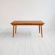 Table à manger extensible modèle “AT 312” par Hans J. Wegner
