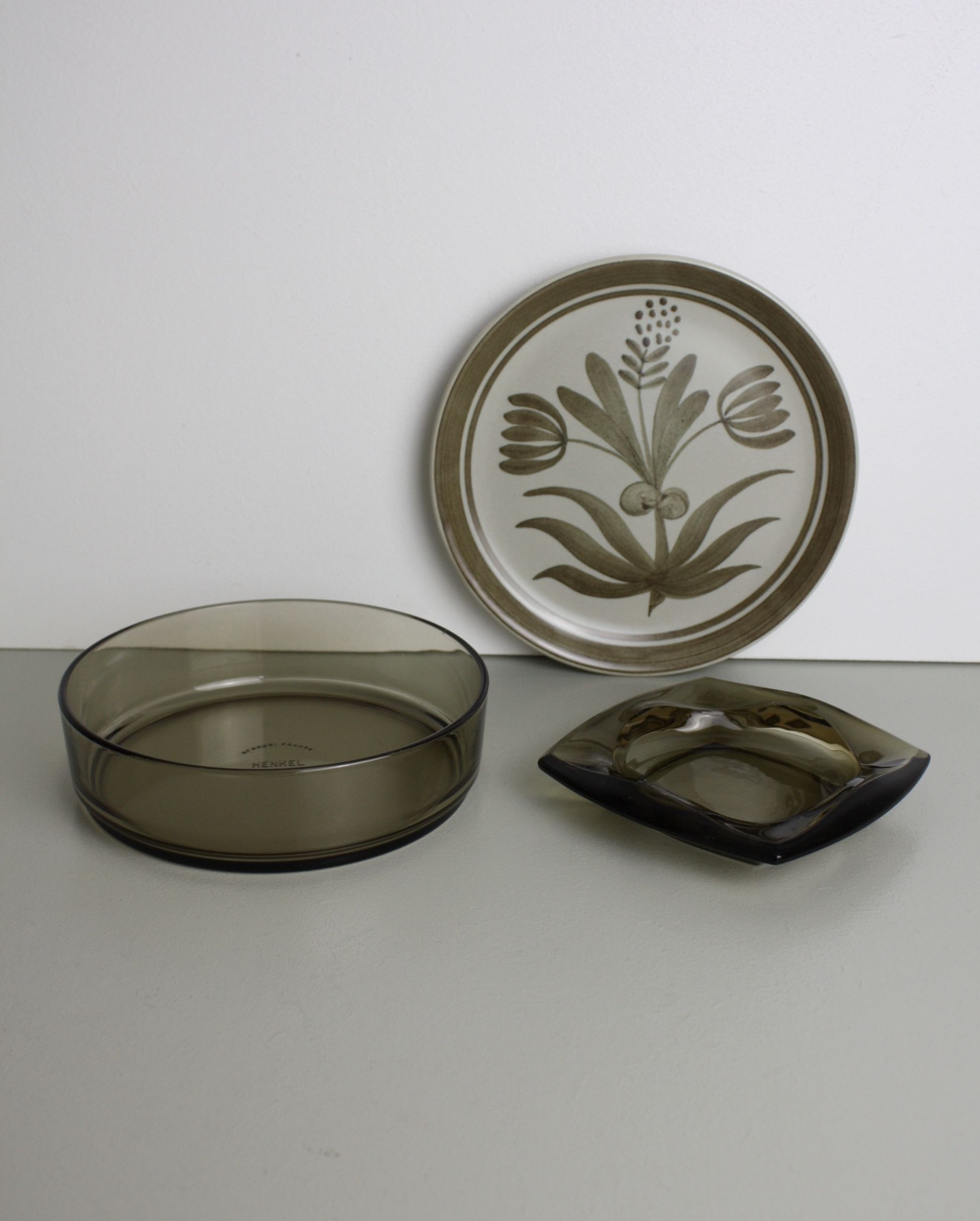 Henkel smoked glass bowl or empty pocket