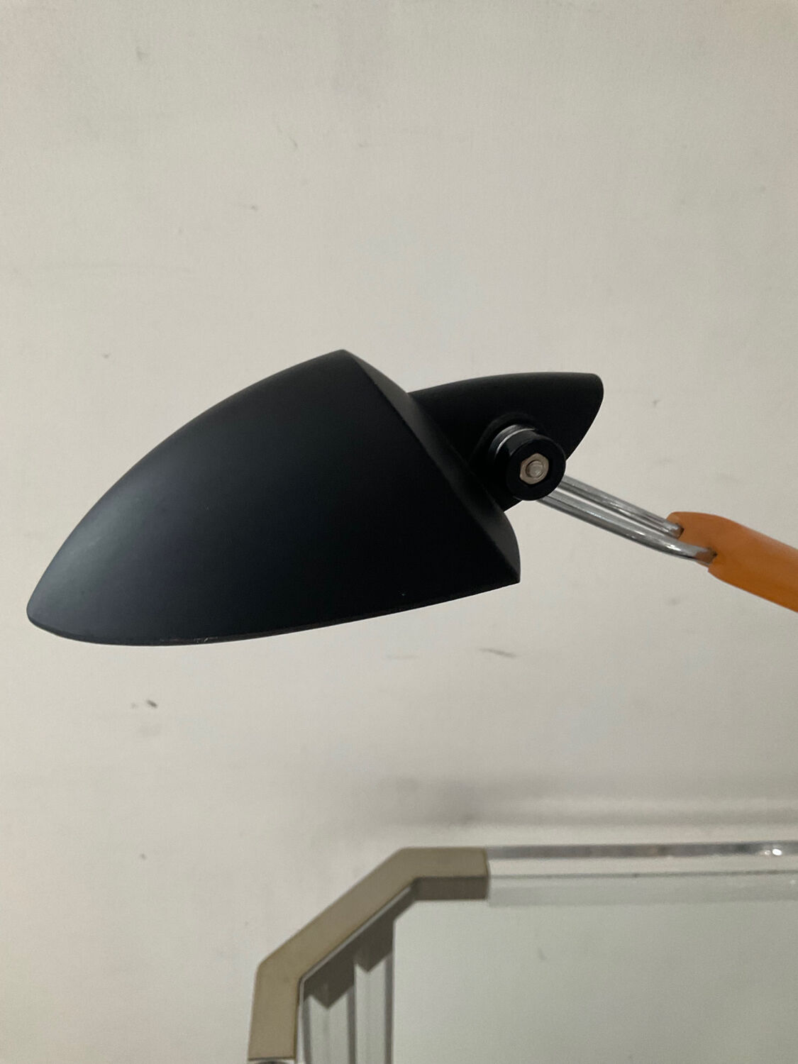 Articulated desk lamp from the 80s