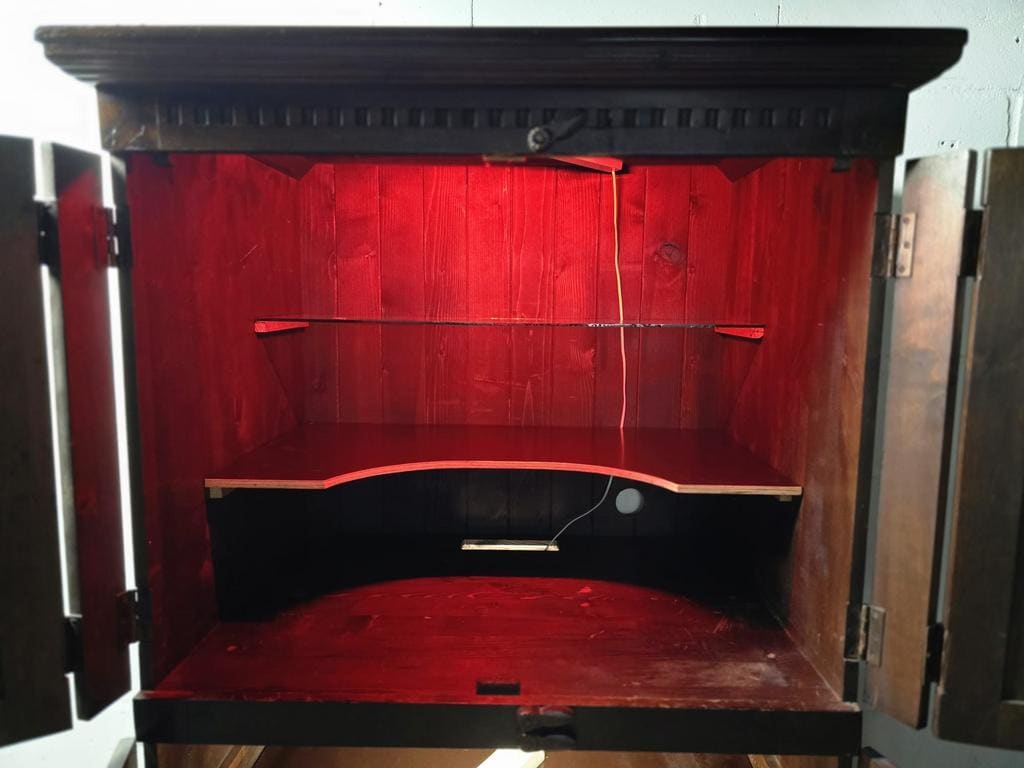 Vintage sturdy wooden cabinet / shelf / storage cabinet