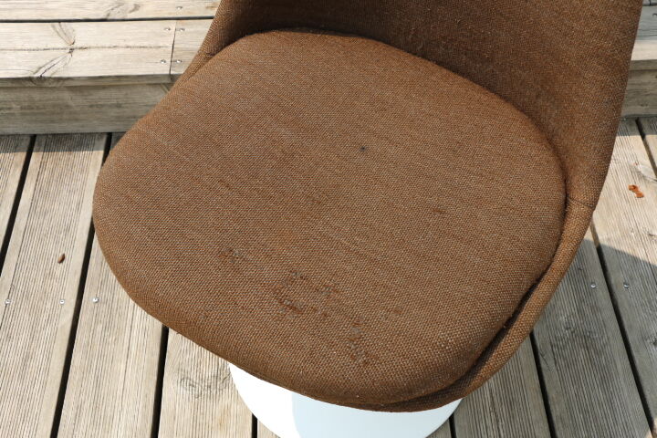 Chaise Tulipe Eero Saarinen marron