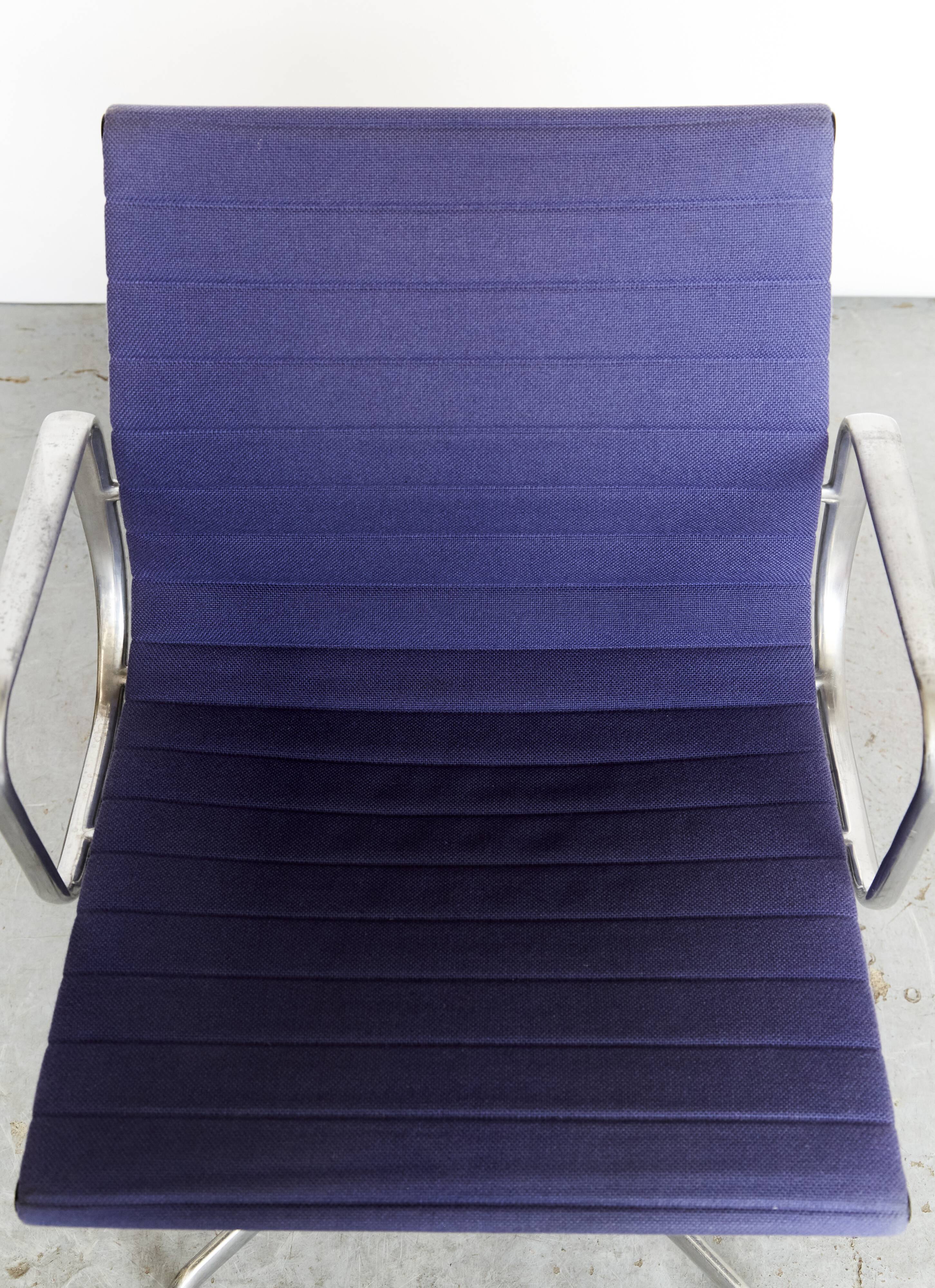 Charles & Ray Eames Aluminium Group Chair EA 108 for Vitra