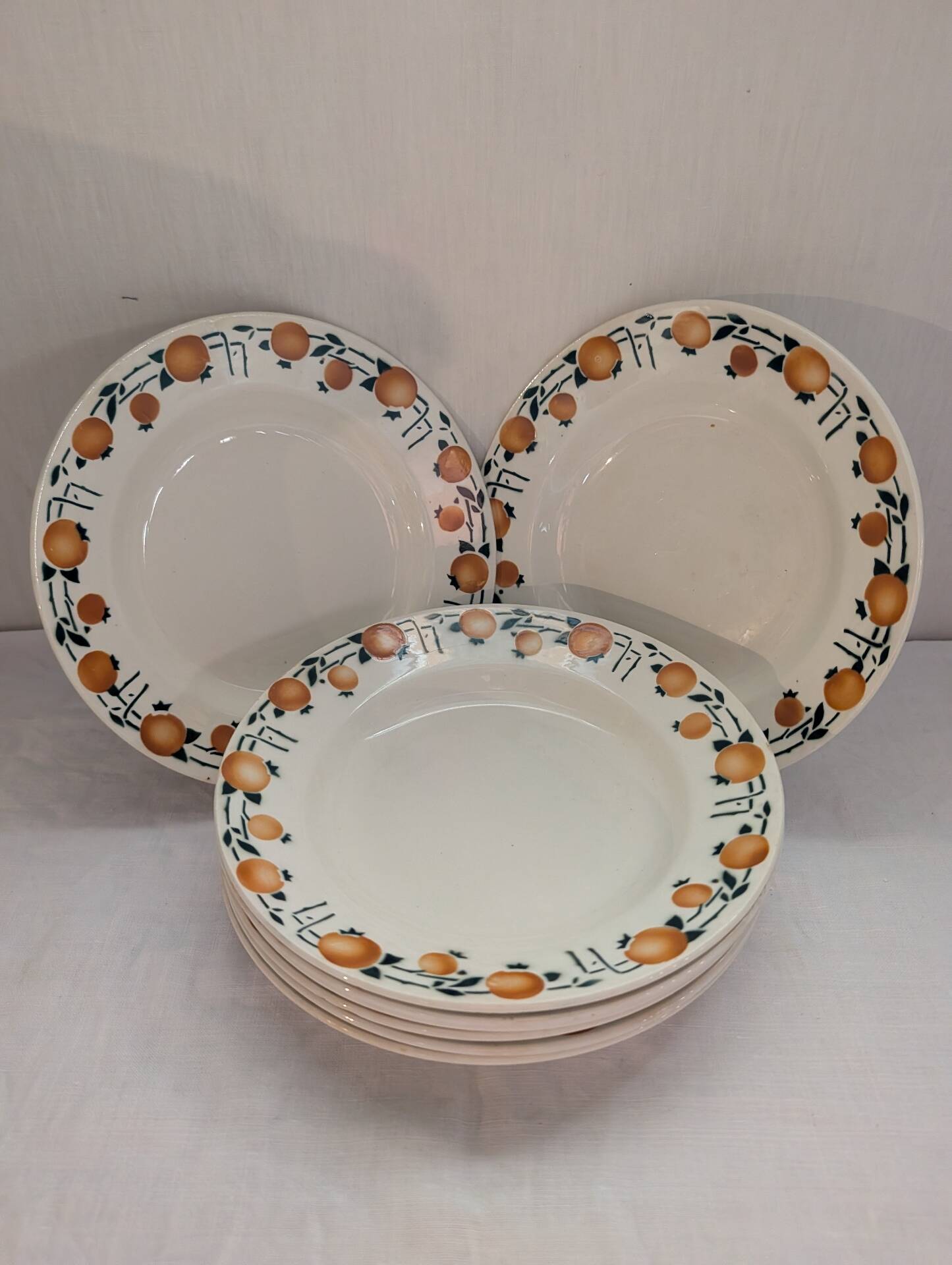 8 assiettes creuses Stivert – décor orange