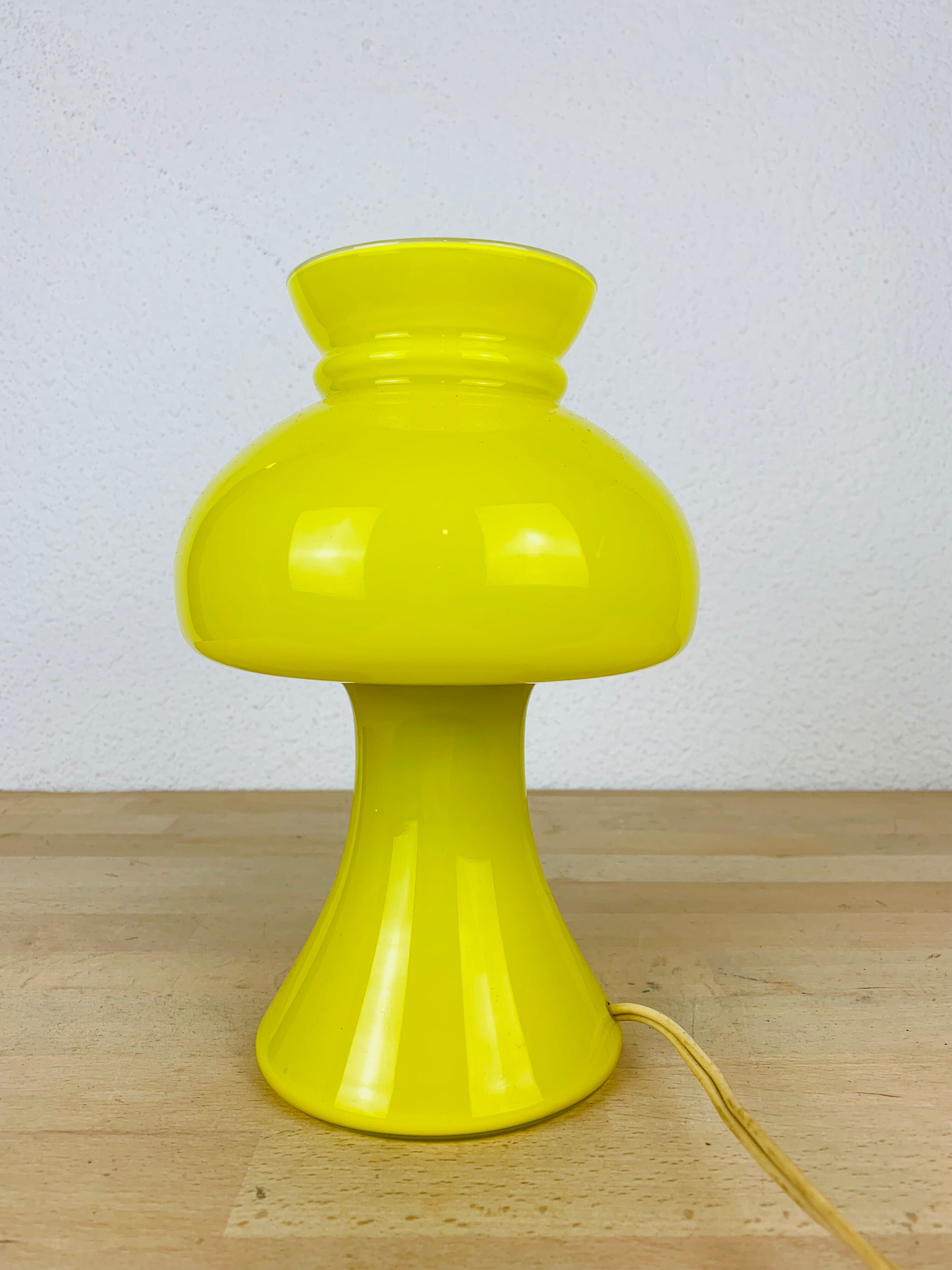 Mushroom lamp yellow glass space age 70's