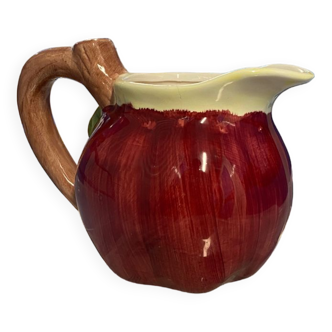 Apple pitcher