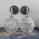 Paire d’appliques chromées et verre ciselé