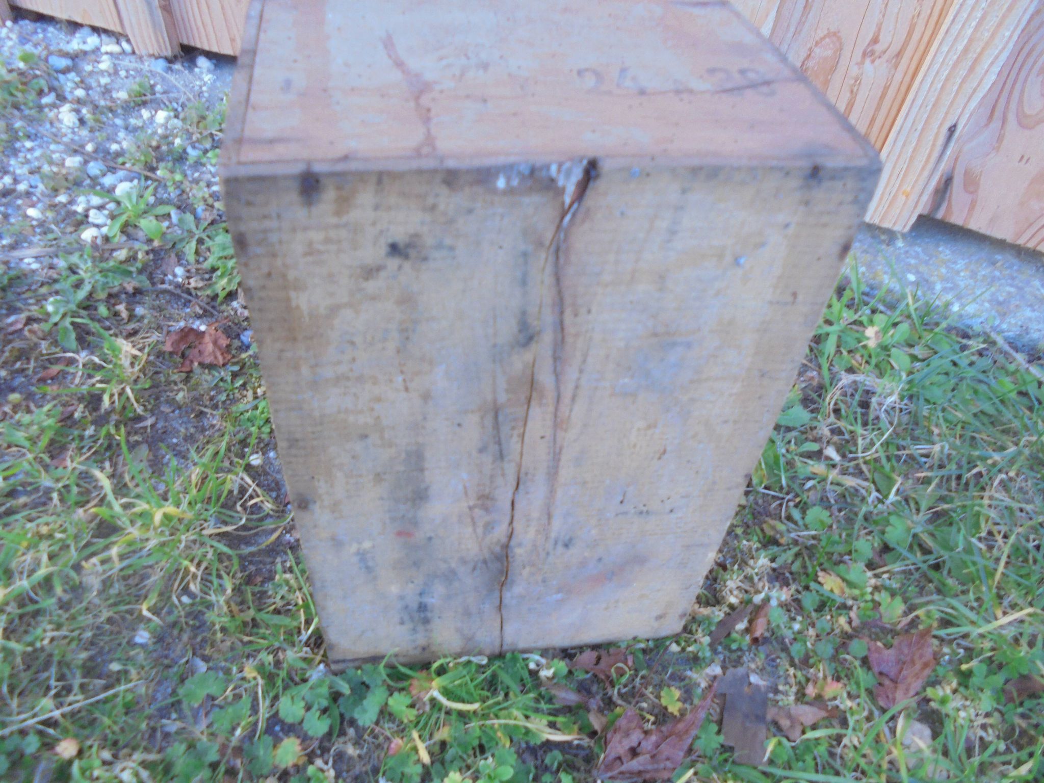 Caisse en bois savon au bois de panama mortier l'hoir