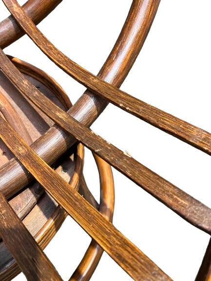 Rotating rattan armchair