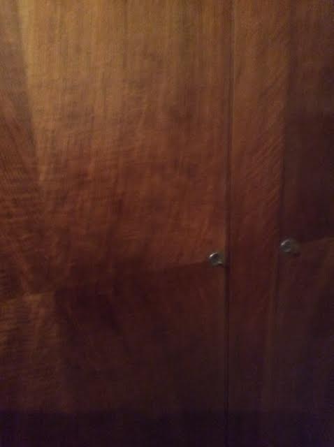Armoire 2 portes en bois