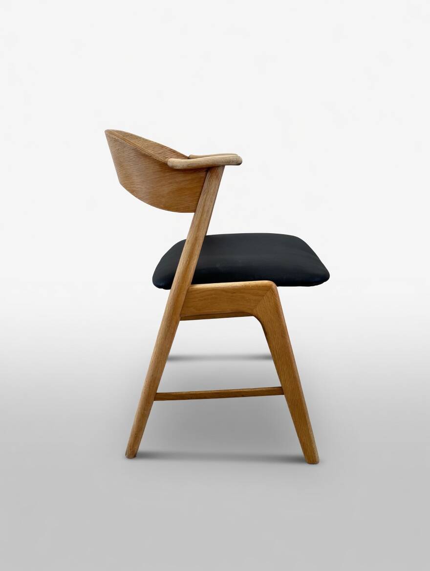 Kai Kristiansen Model 32 Dining Chairs, Korup Møbelfabrik.