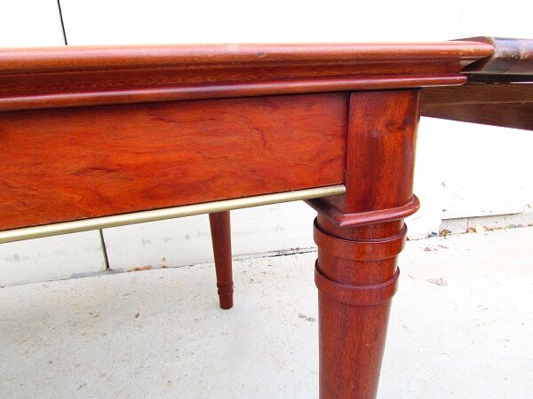 Rectangular table in mahogany with 2 leaves