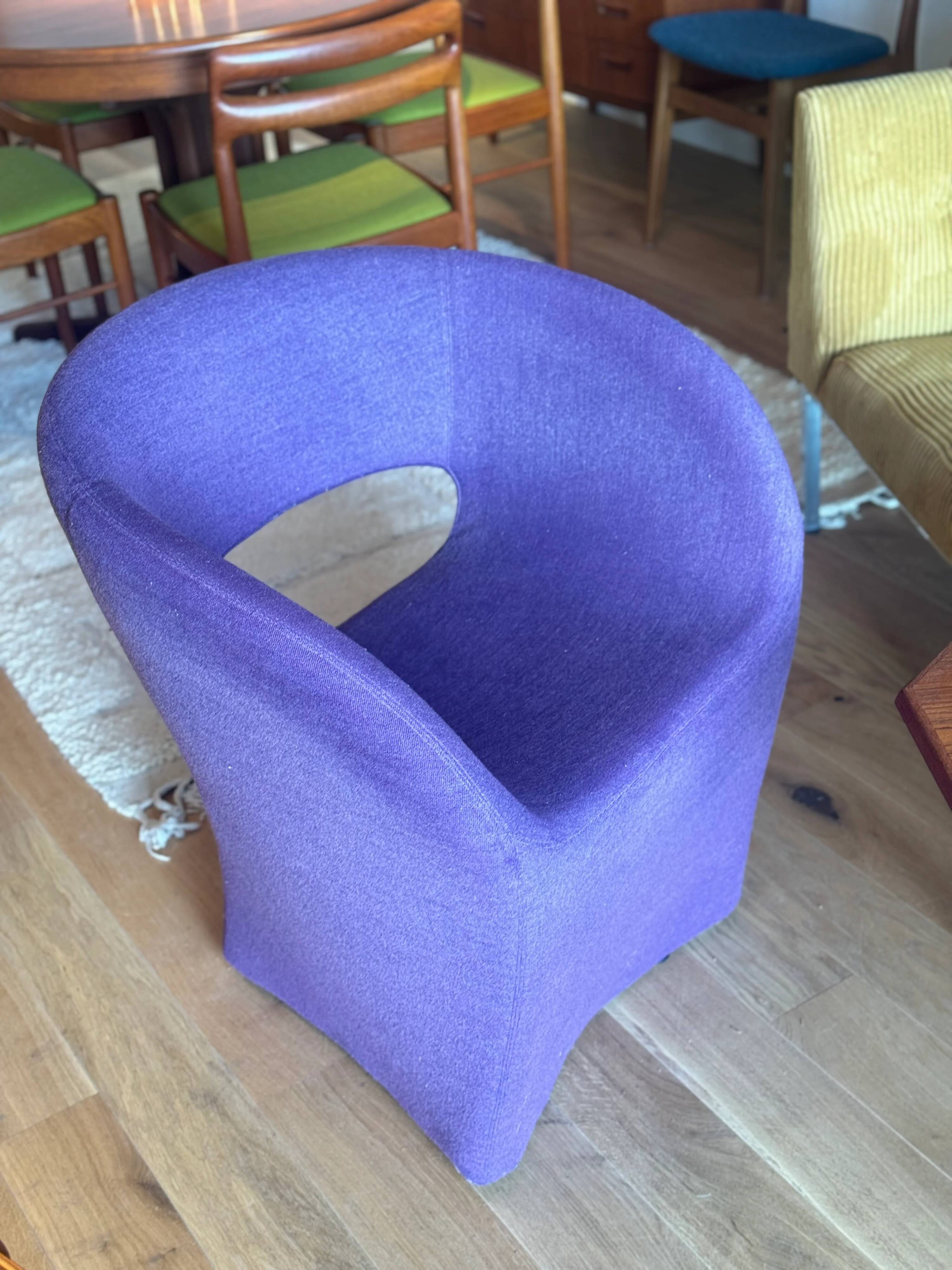 Fauteuil dans le goût du fauteuil Albert de Ron Arad pour Moroso