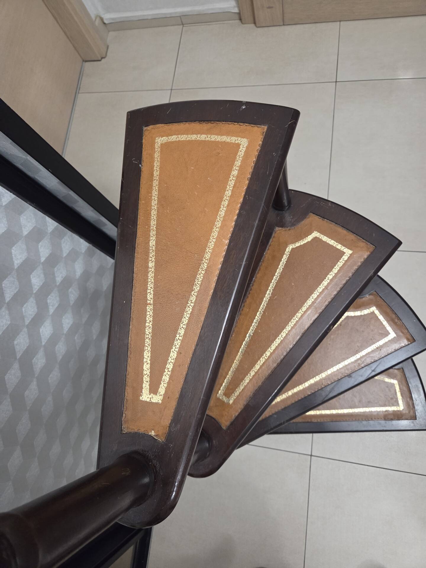 Library step ladder