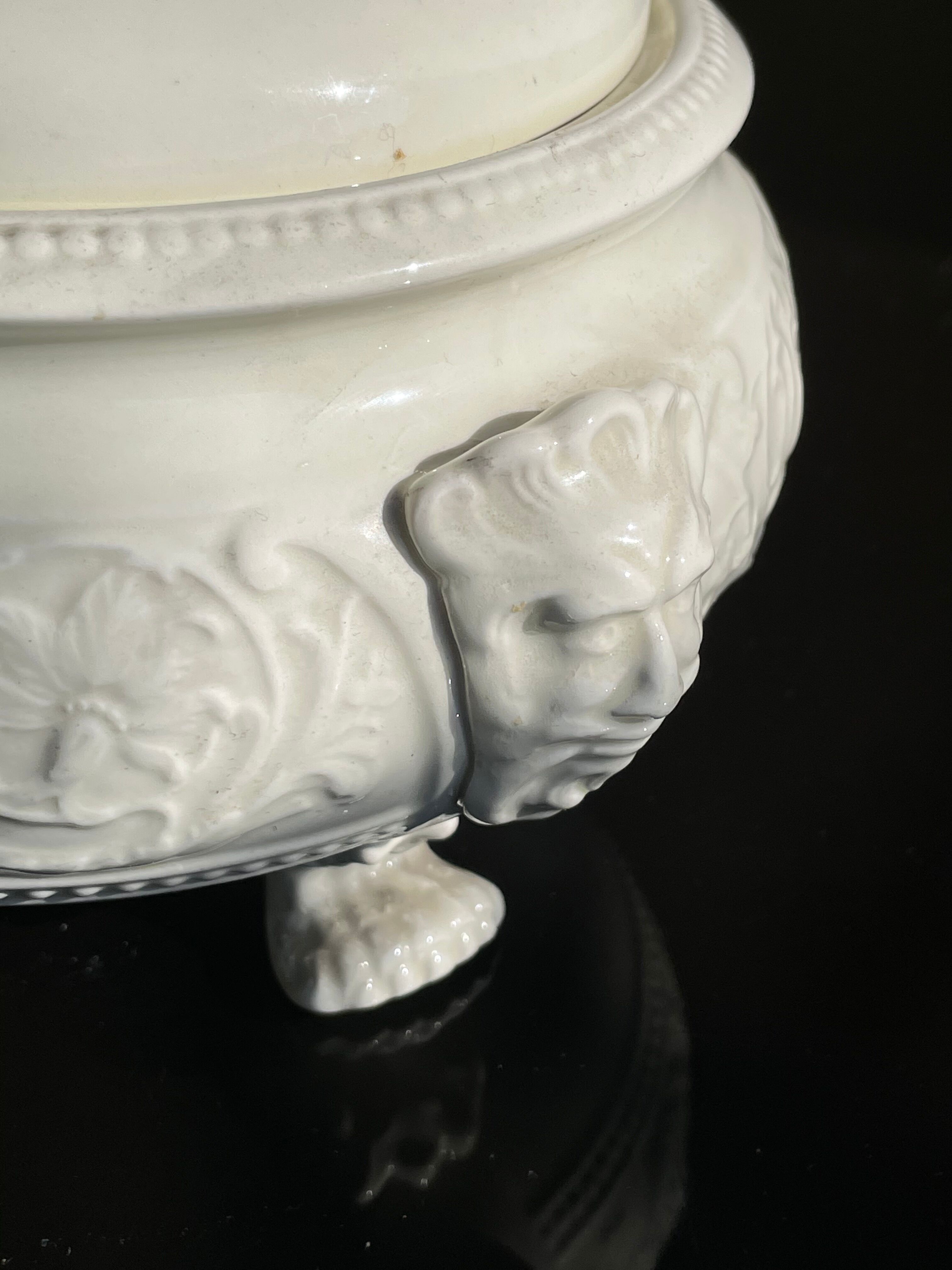 Large vintage Wedgwood pot