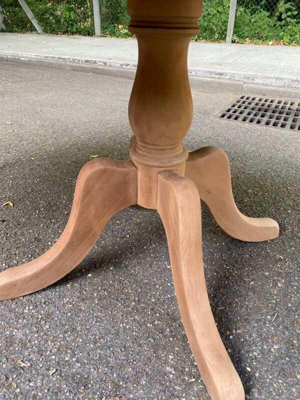 Grande table à manger ronde extensible décapée en merisier massif pied cent