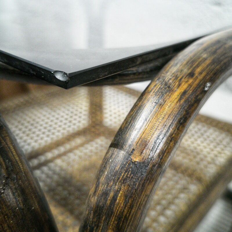 Side table in rattan and smoked glass