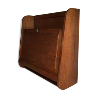Suspended wall writing desk