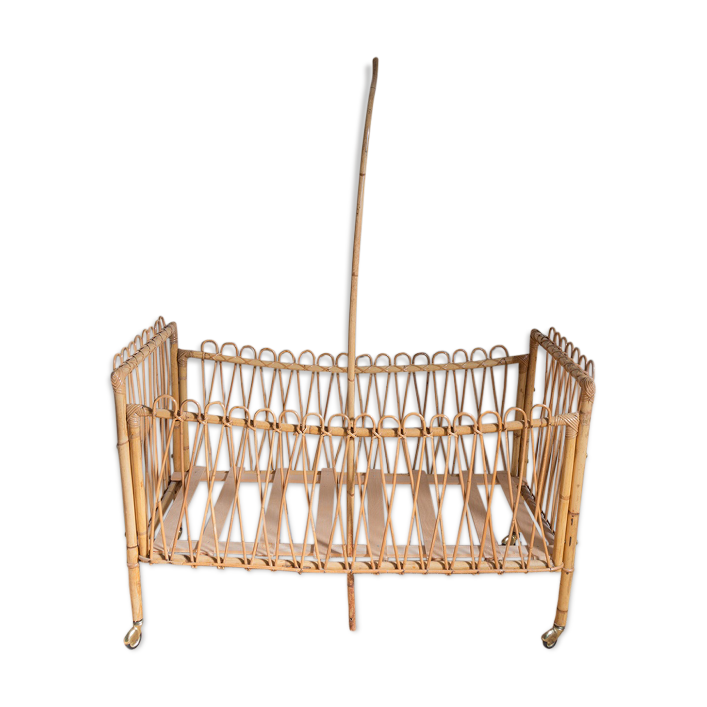 Baby rattan bed