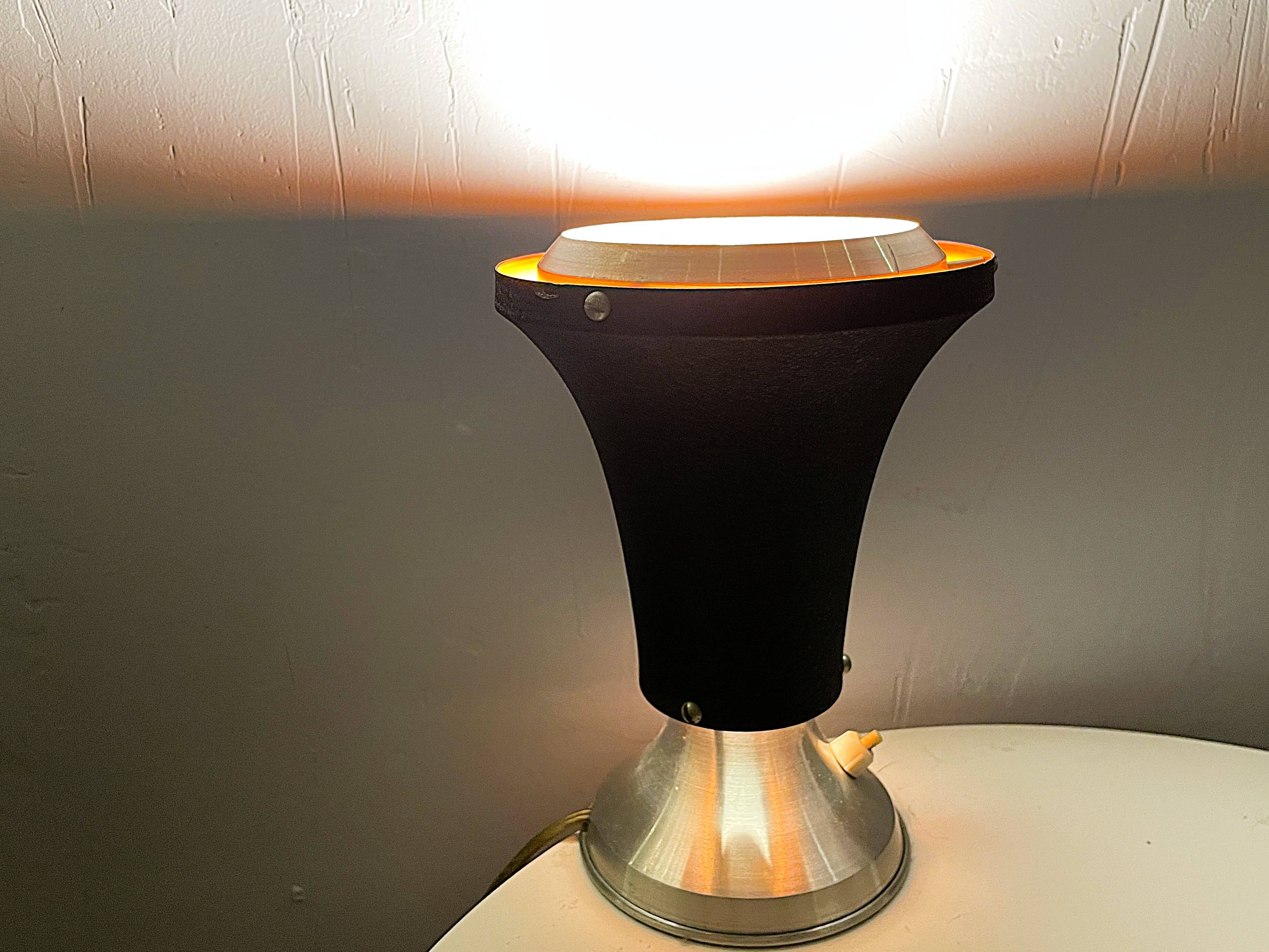 Lampe de table Space Age noire et orange