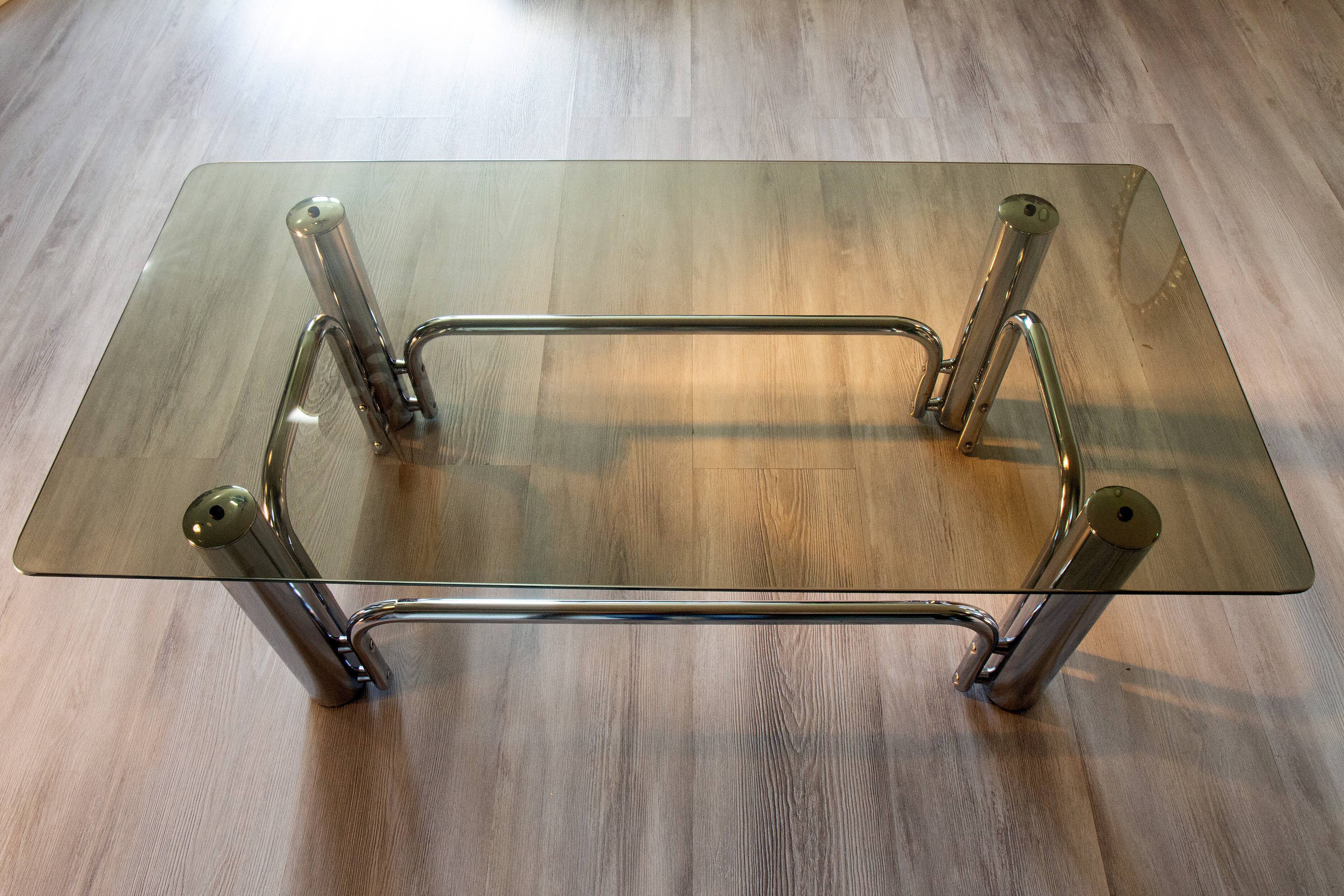 Table basse 1970 verre fumé et chrome