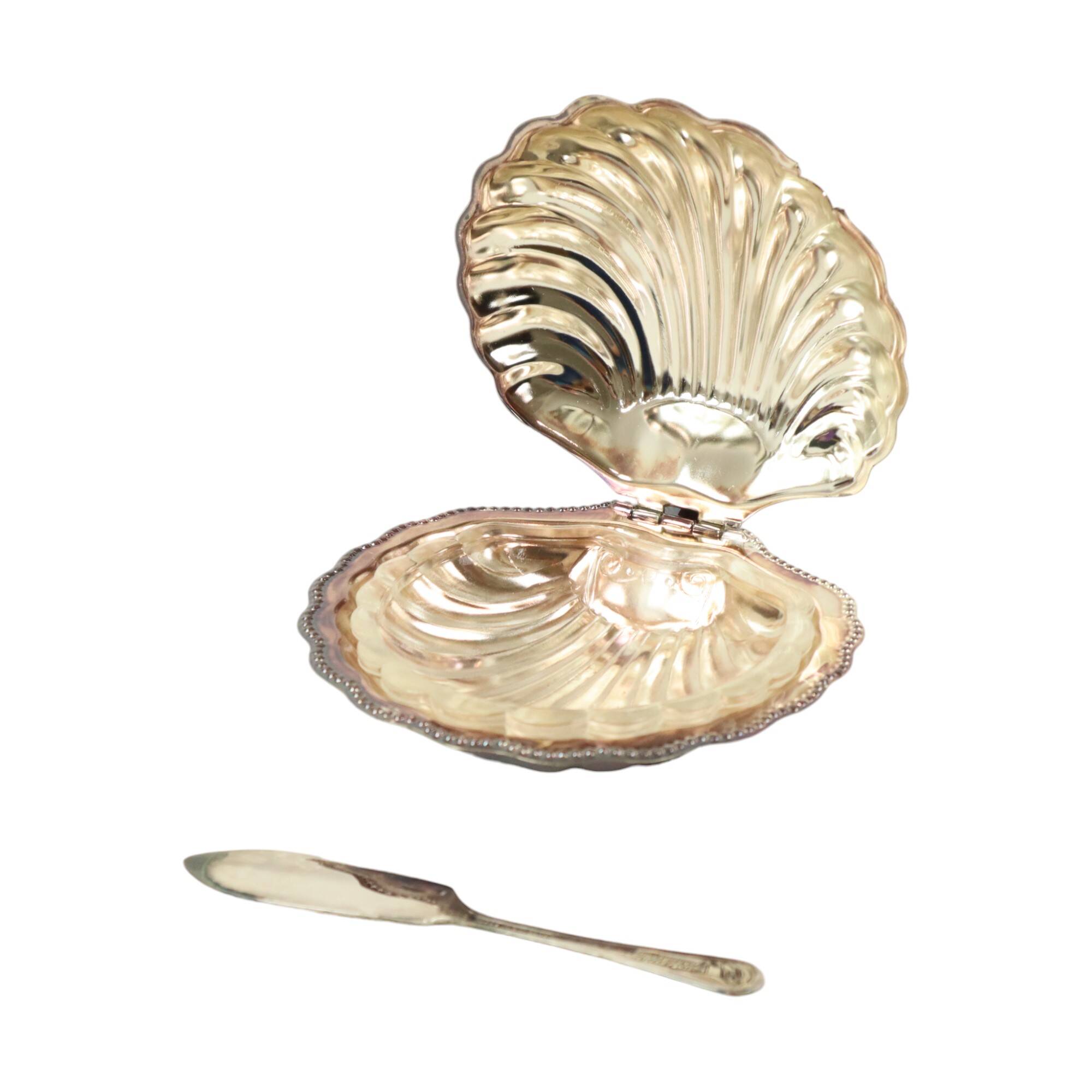 Vintage Scallop Shell Butter Dish Knife Silver Plated Metal Queen Anne